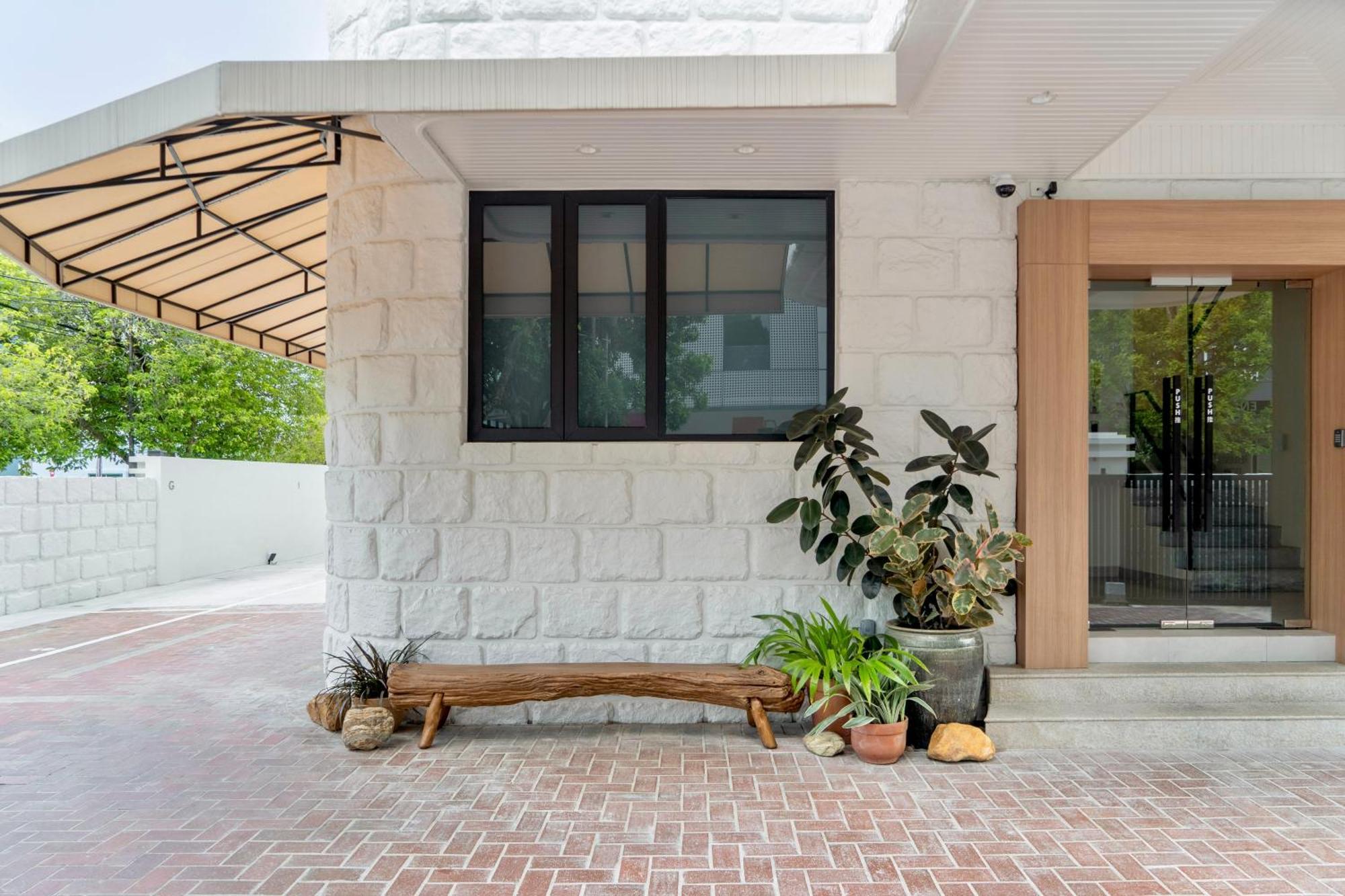 Codrington House - Boutique Apartments George Town Exterior photo