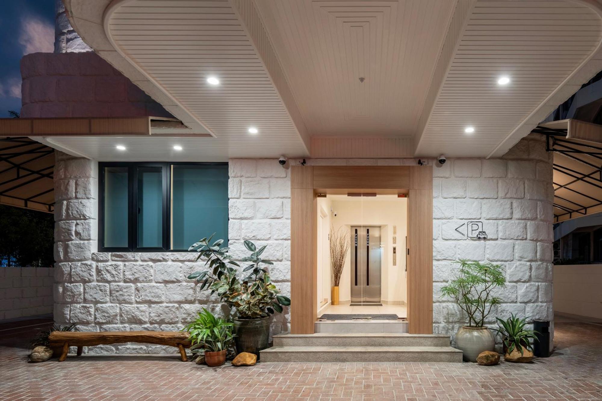 Codrington House - Boutique Apartments George Town Exterior photo